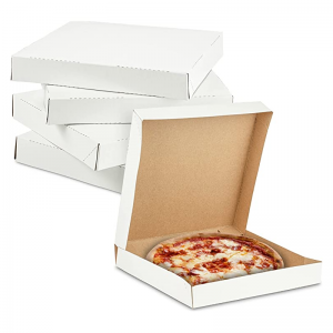 Извадете кутии за пица